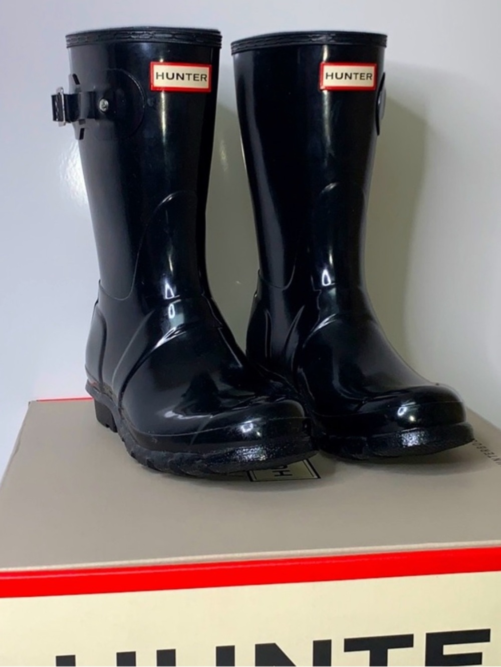 Hunter Women's Original Short Gloss Rain Boots in size 8- BRAND NEW
